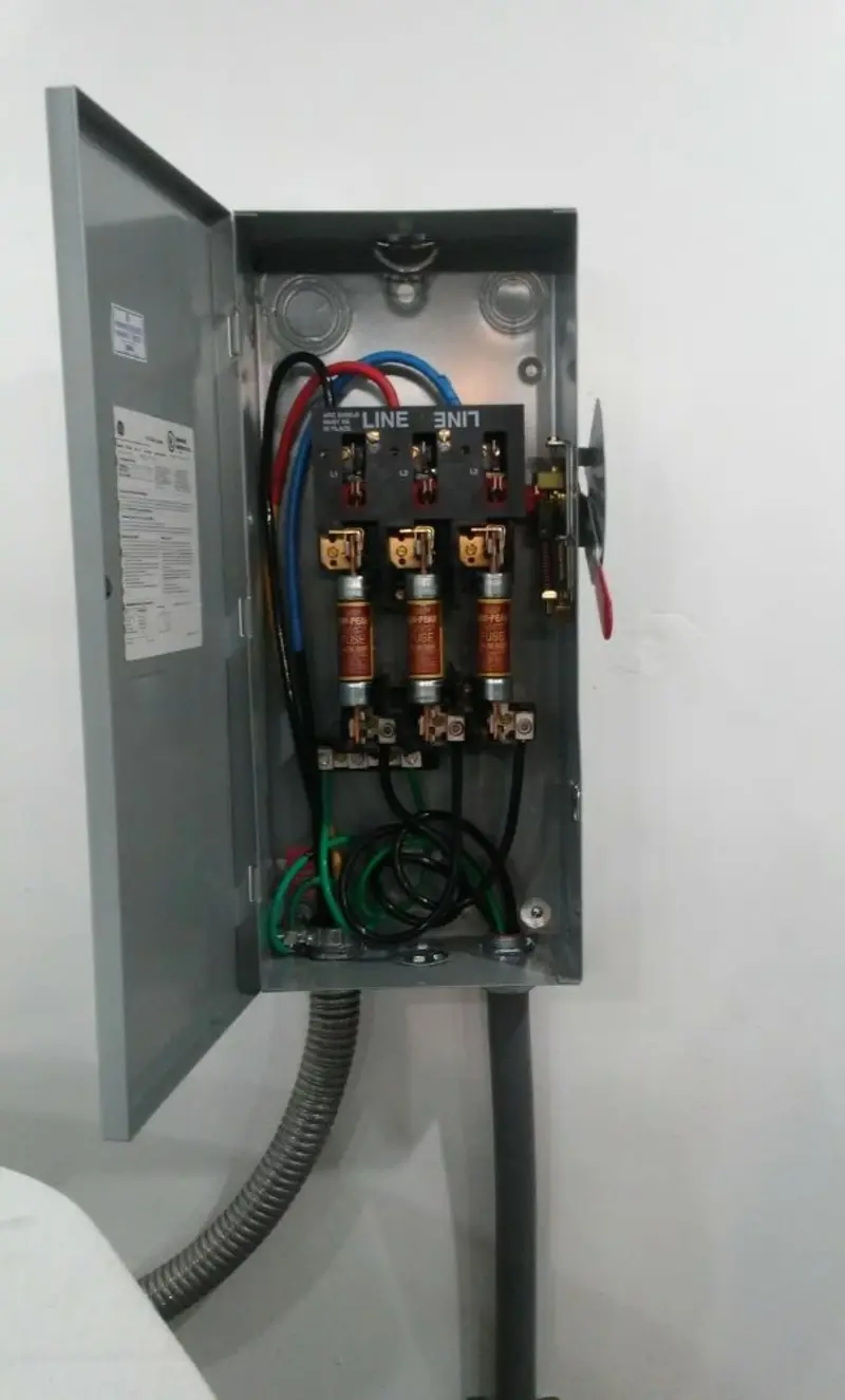 Three-phase disconnect switch installed for Smoke Detector Installation in Vinings
